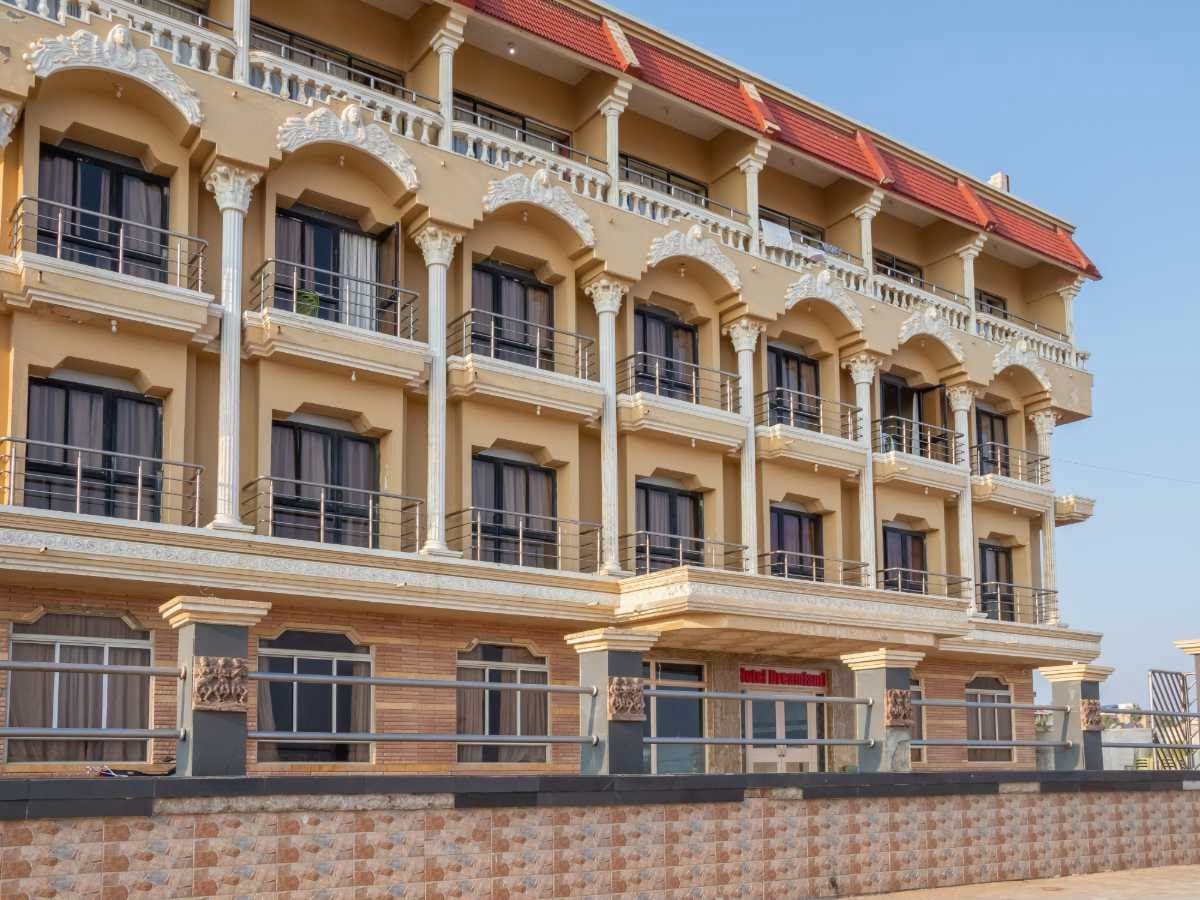Hotel Dreamland Puri Exterior View