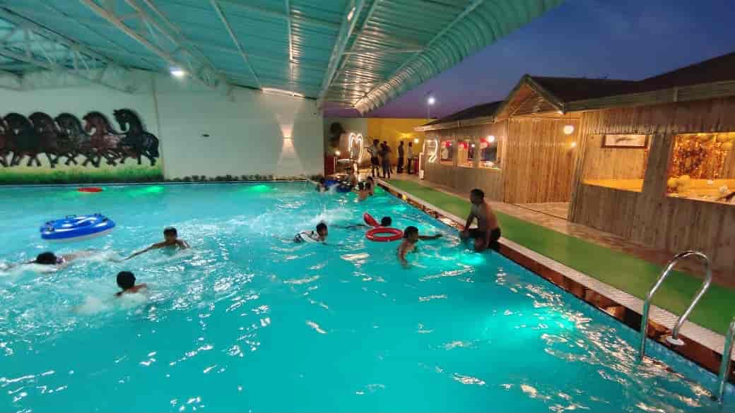 Hotel Dreamland Puri Swimming Pool & Dining