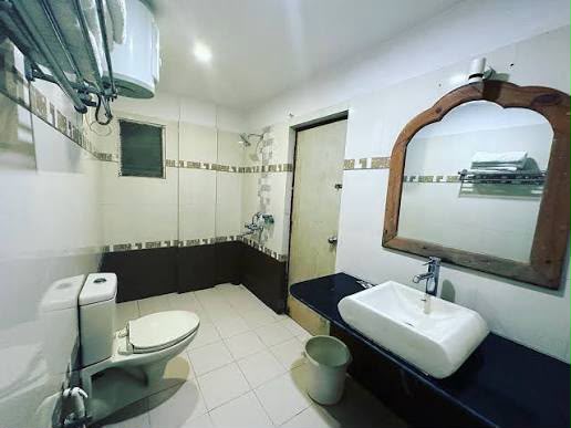 Modern En-suite Bathroom